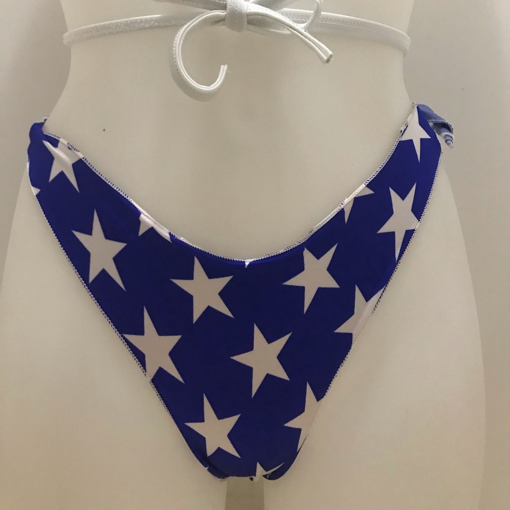 Bikini - Picture 5 of 6